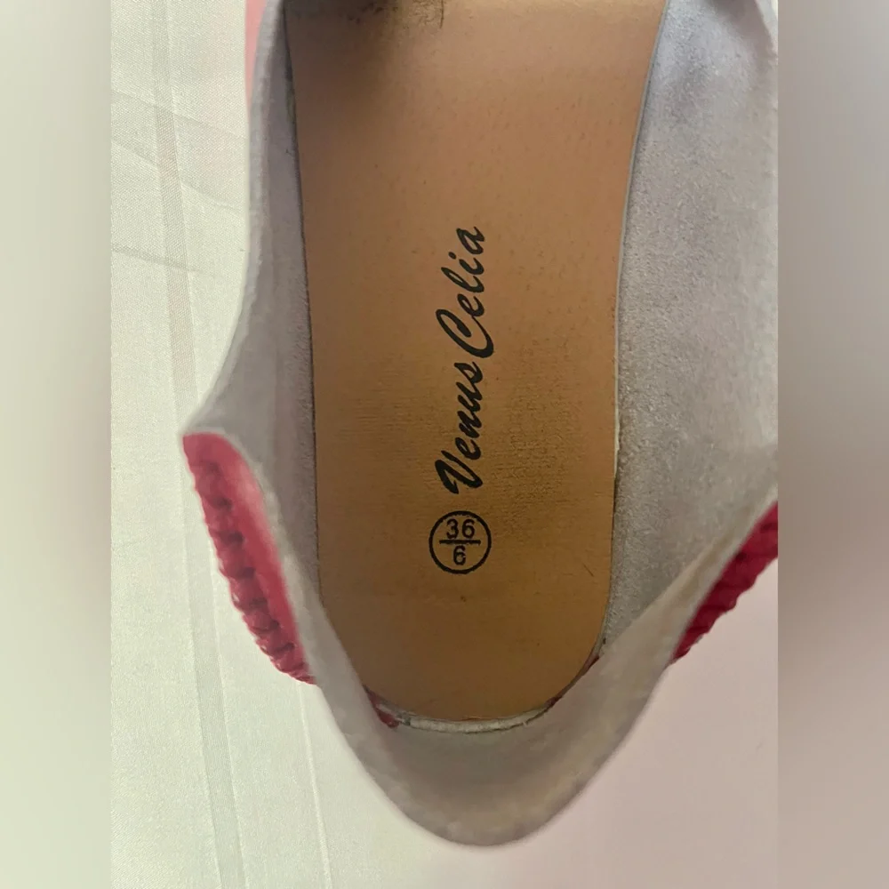 Red Women's Flats